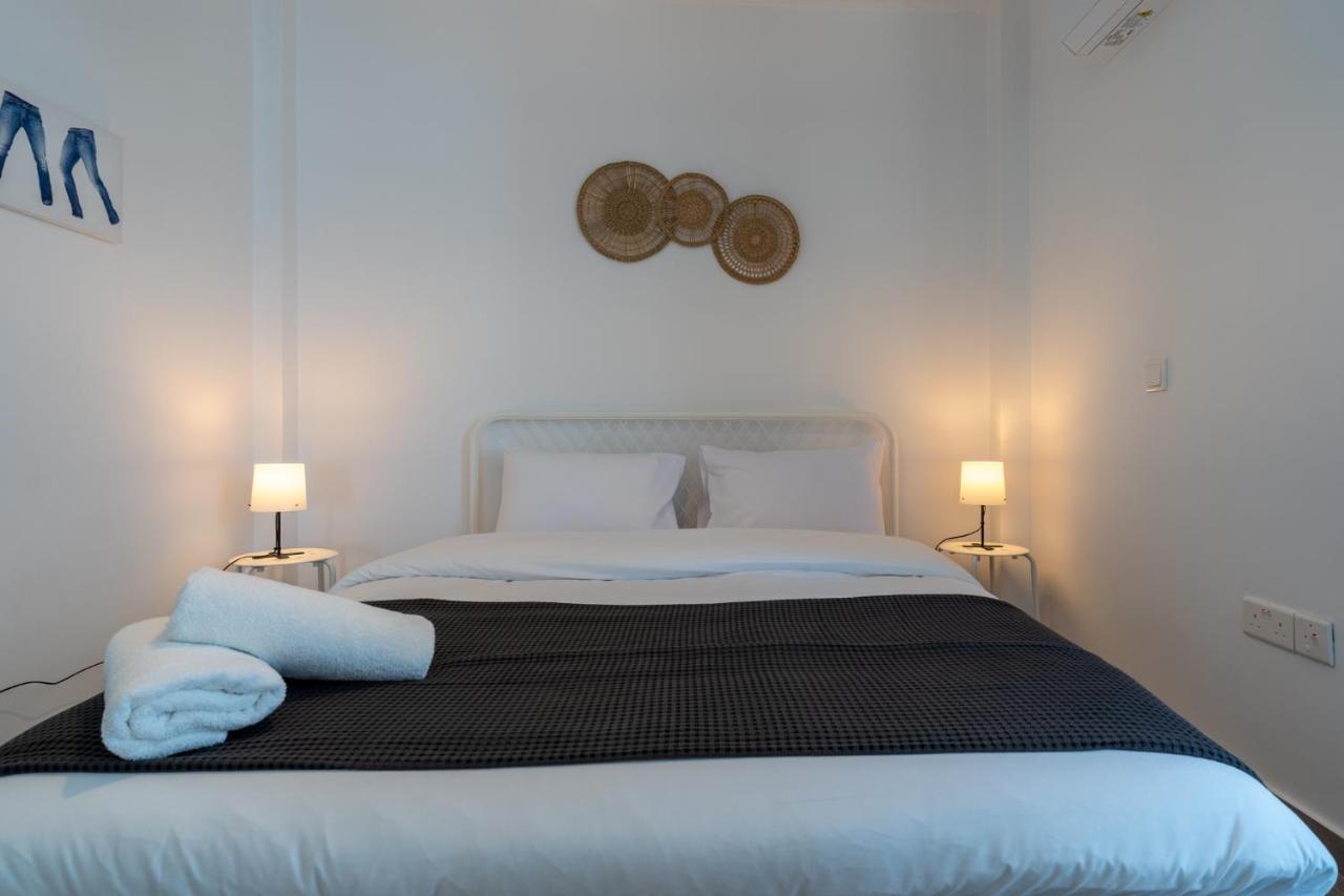 Odyssey - Captivating 2-Bedroom Retreat In Larnaca Exteriör bild