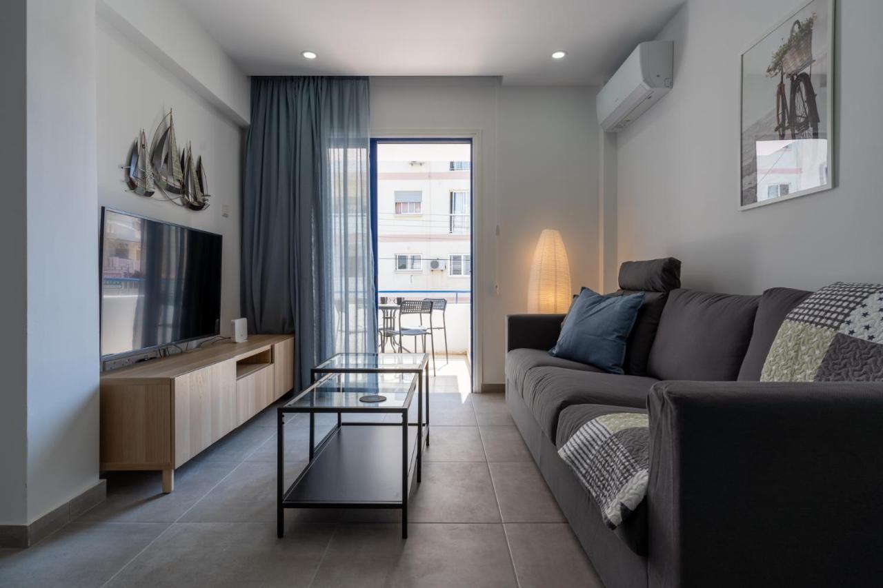 Odyssey - Captivating 2-Bedroom Retreat In Larnaca Exteriör bild