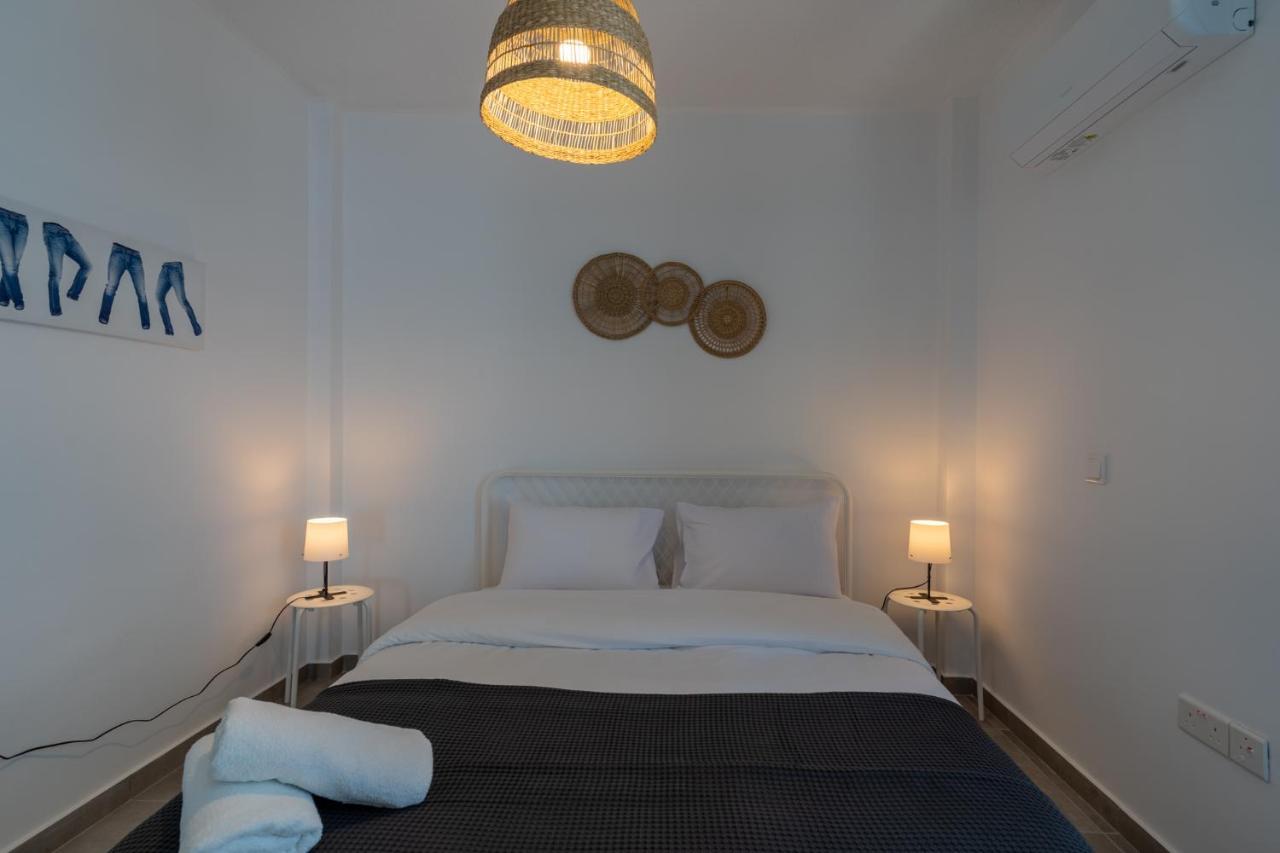 Odyssey - Captivating 2-Bedroom Retreat In Larnaca Exteriör bild