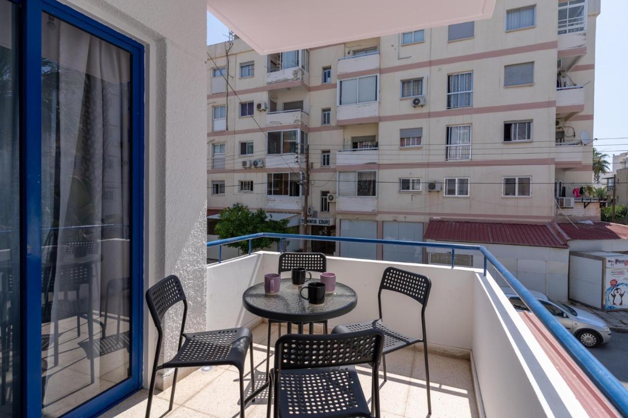 Odyssey - Captivating 2-Bedroom Retreat In Larnaca Exteriör bild
